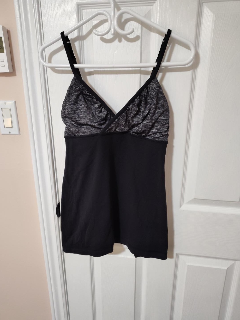 Lululemon Adjustable Strap Tank Top – Size 10 – Black/Grey